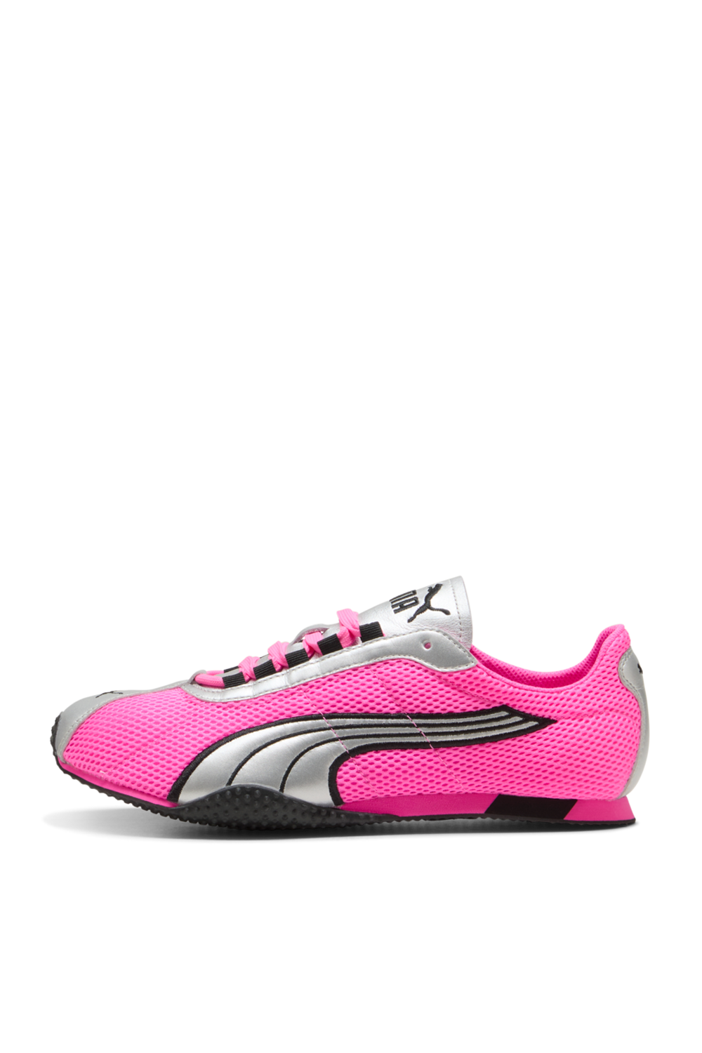 תמונה אחורית של נעלי סניקרס