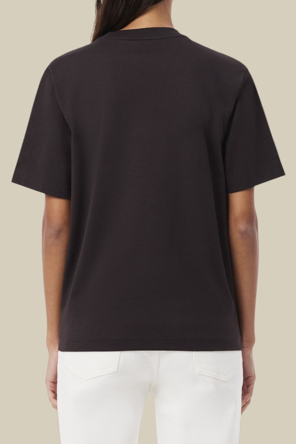 תמונת דוגמן אחורית של חולצת טי