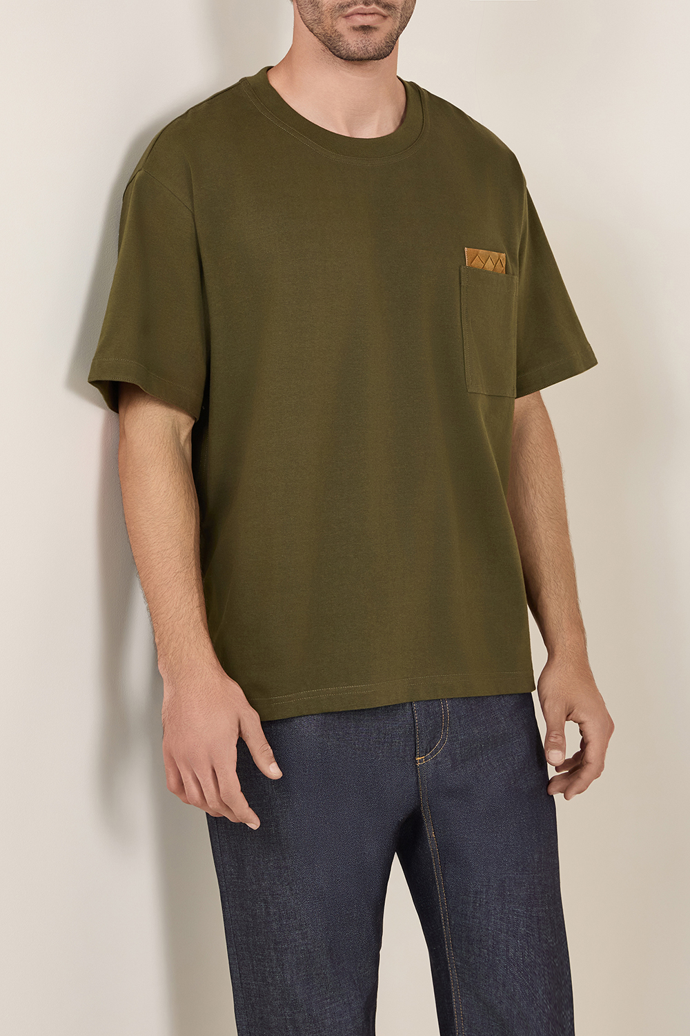 תמונת דוגמן קידמית של חולצת טי