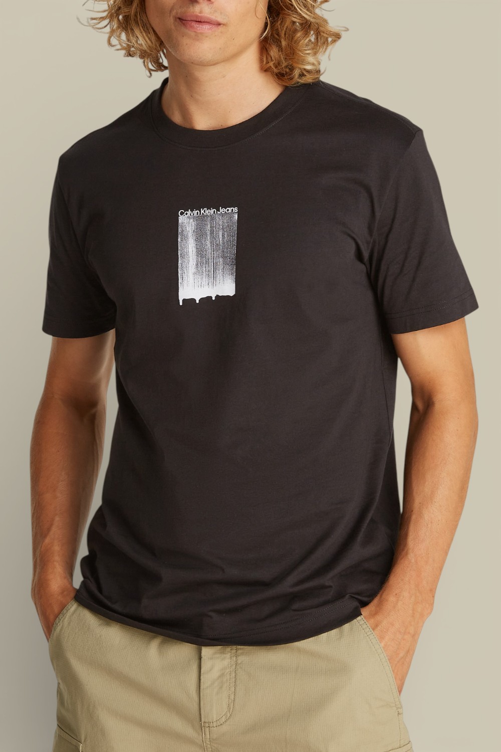 תמונת דוגמן קידמית של טי שירט