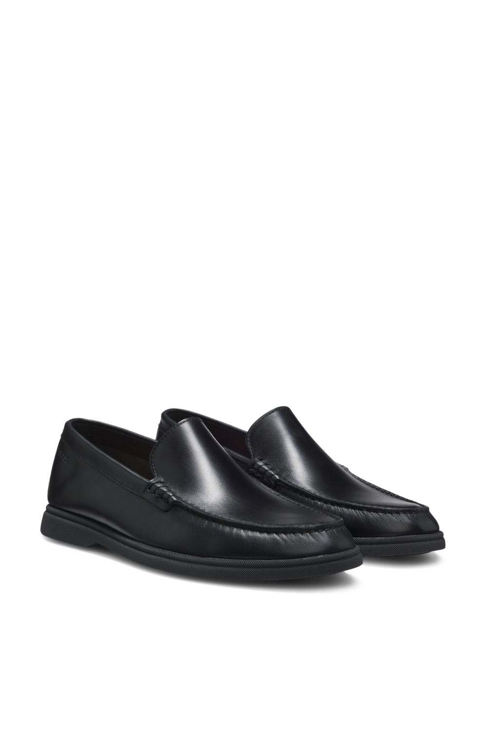 תמונה אחורית של נעלי מוקסינים עור