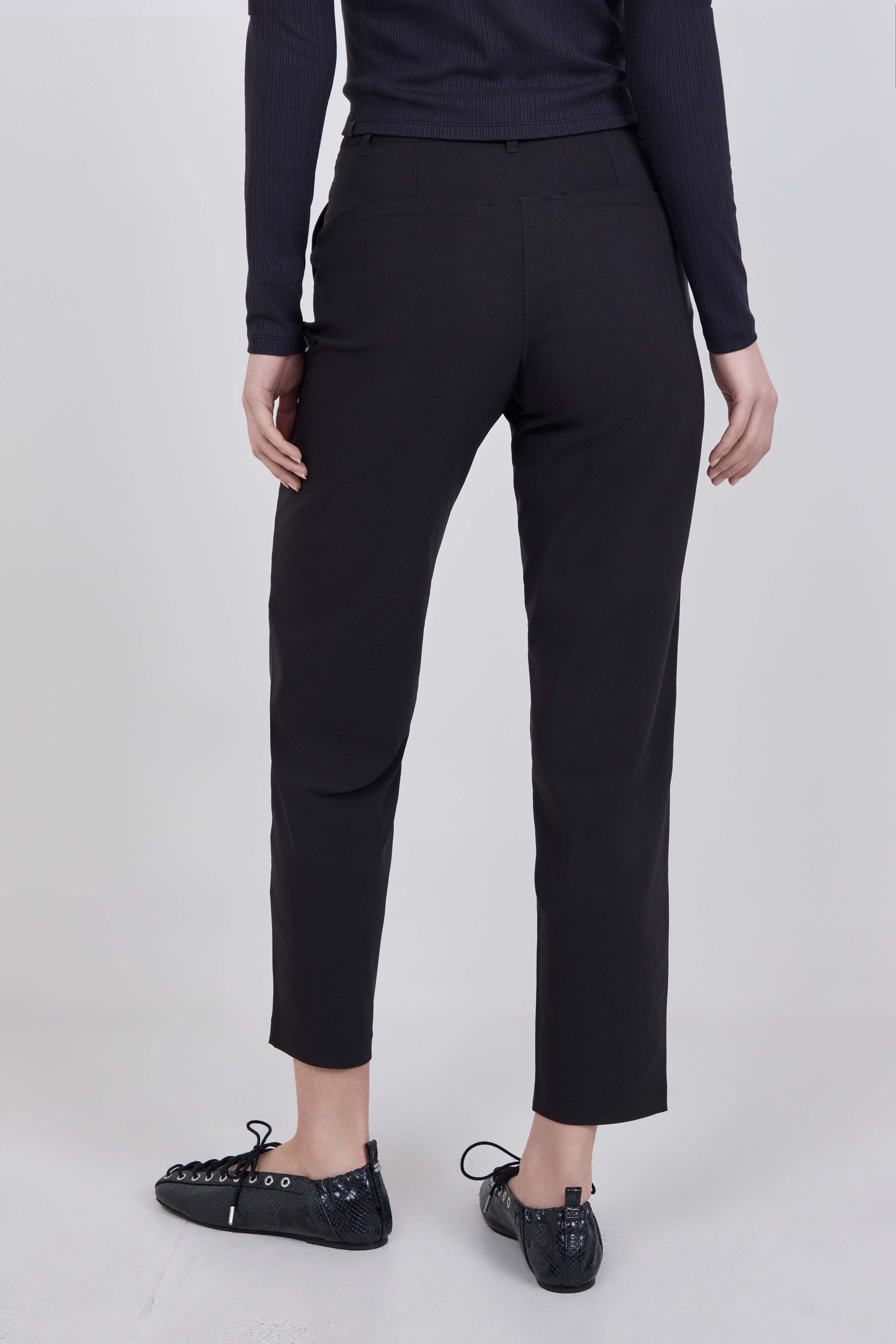 תמונת דוגמן אחורית של Stretch Twill Golf Pant Regular