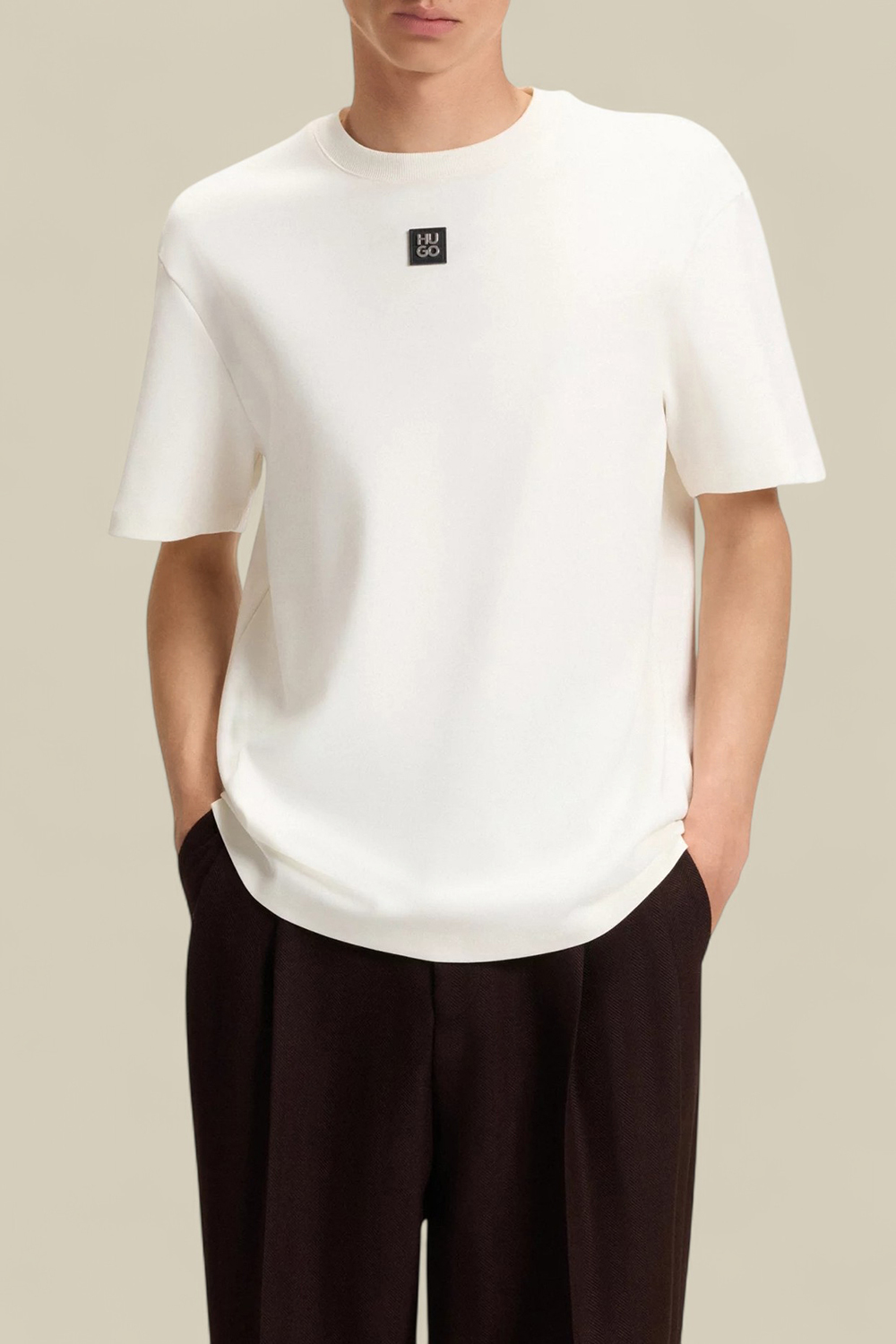 תמונת דוגמן קידמית של חולצת טי