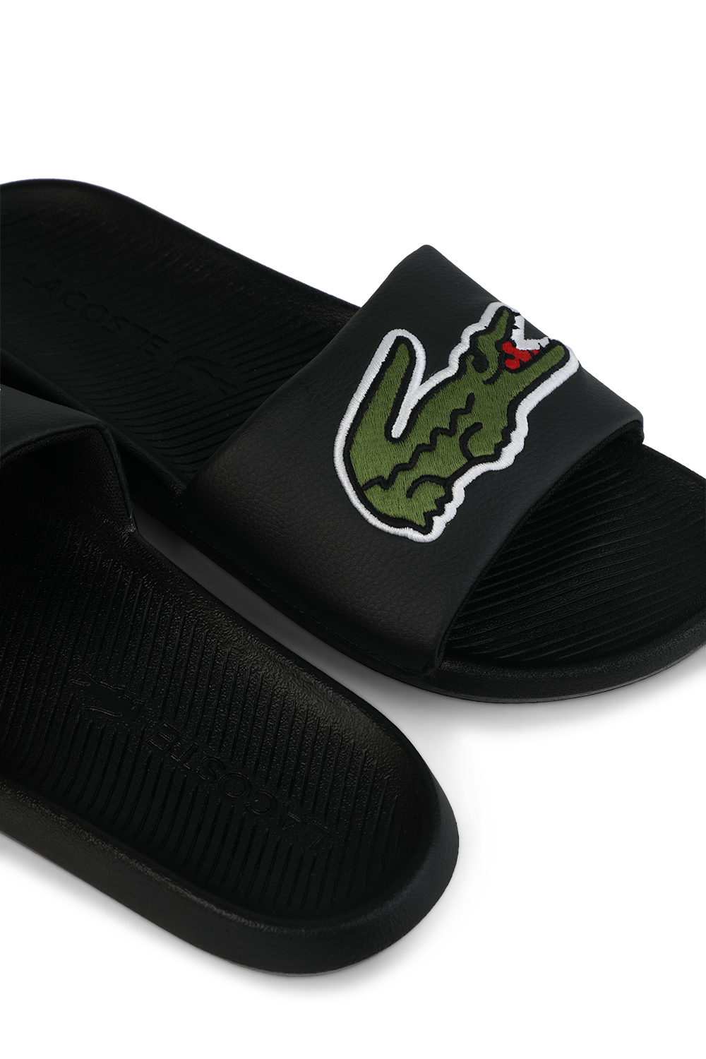 תמונת תקריב של כפכפי סליידס