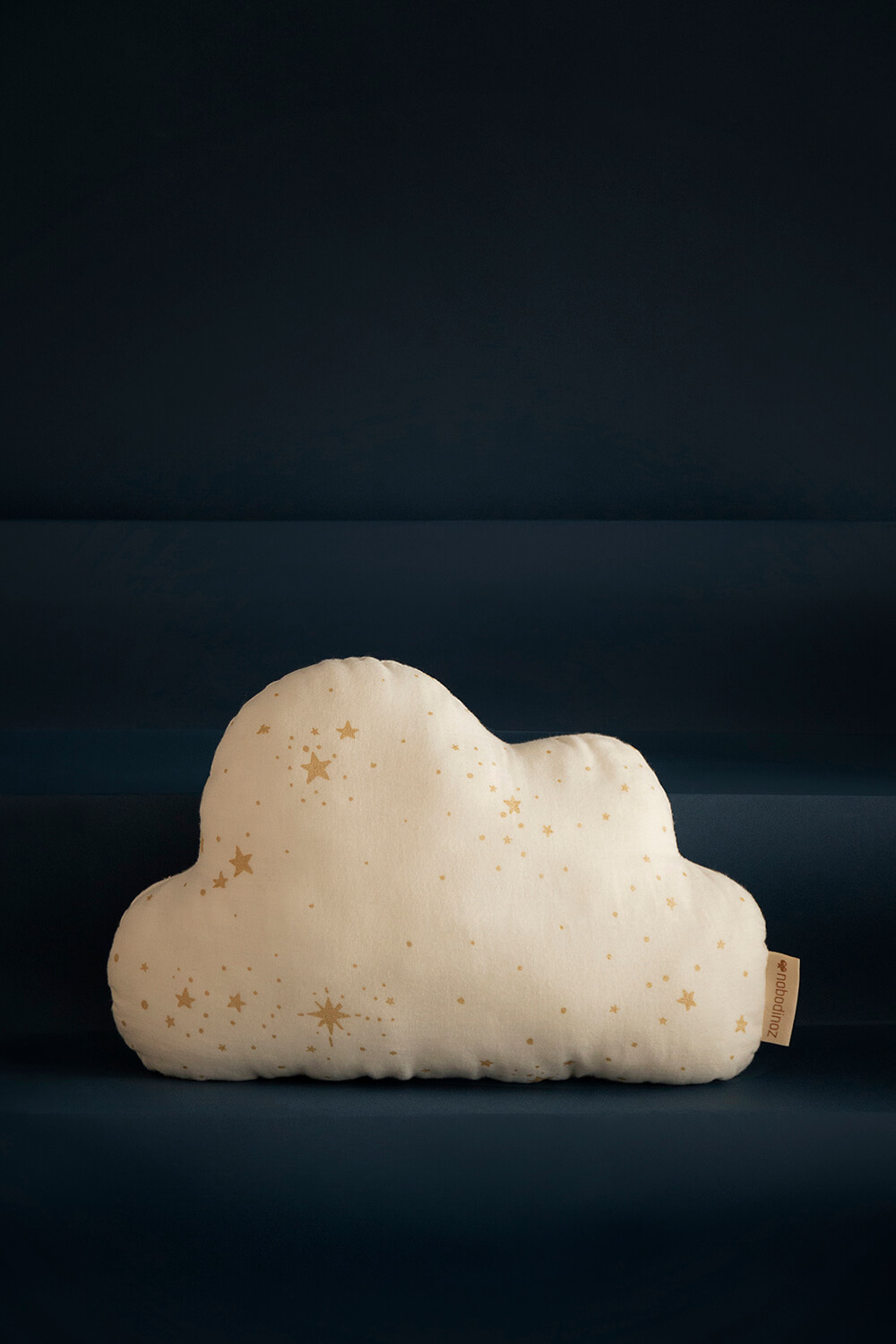 תמונת אווירה של כרית בצורת ענן