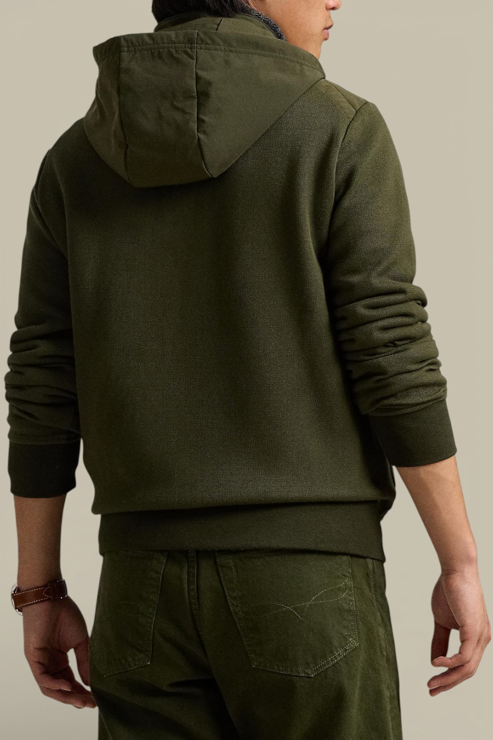 תמונת דוגמן אחורית של קפוצ'ון