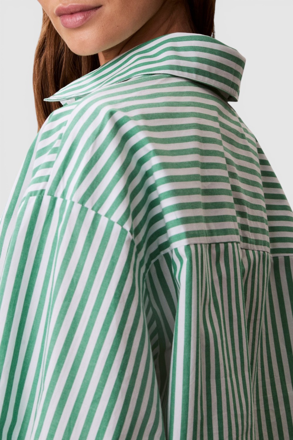 חולצה מכופתרת קרופ