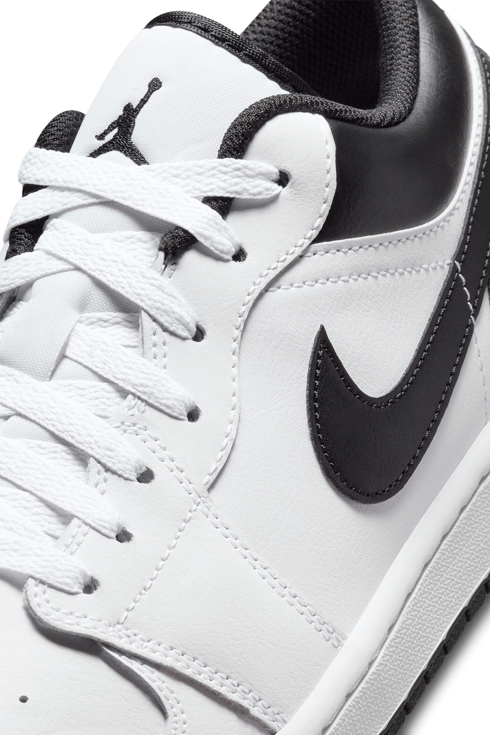 תמונת פנים של נעלי סניקרס אייר ג'ורדן 1