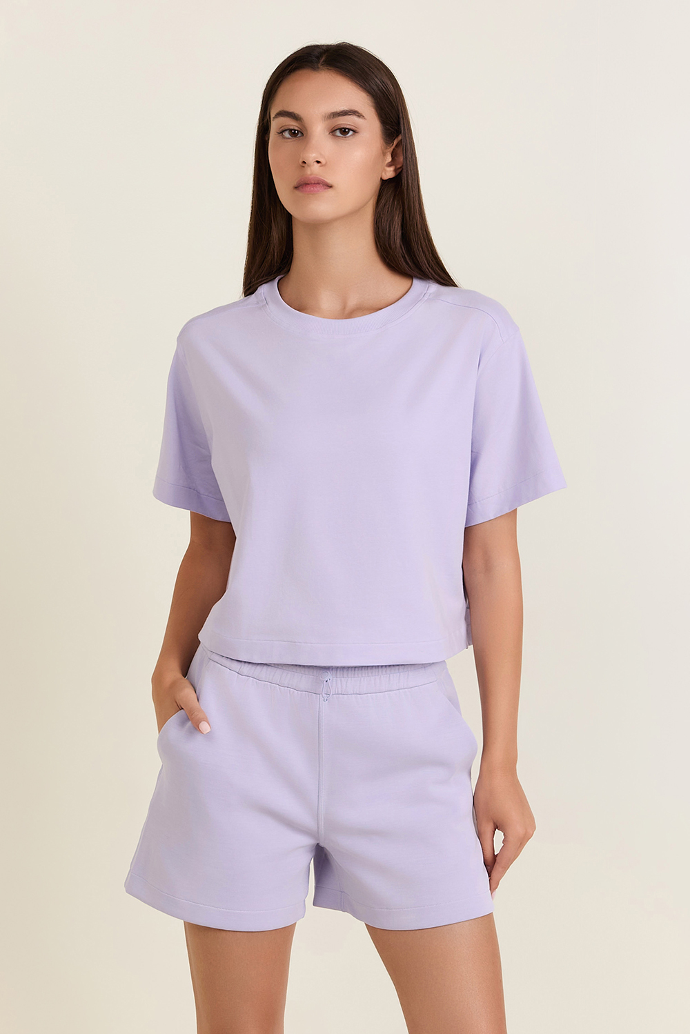 תמונת דוגמן קידמית של All Yours Organiv Cotton Cropped T-Shirt