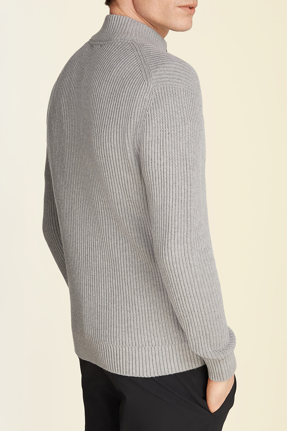 תמונת דוגמן אחורית של קרדיגן