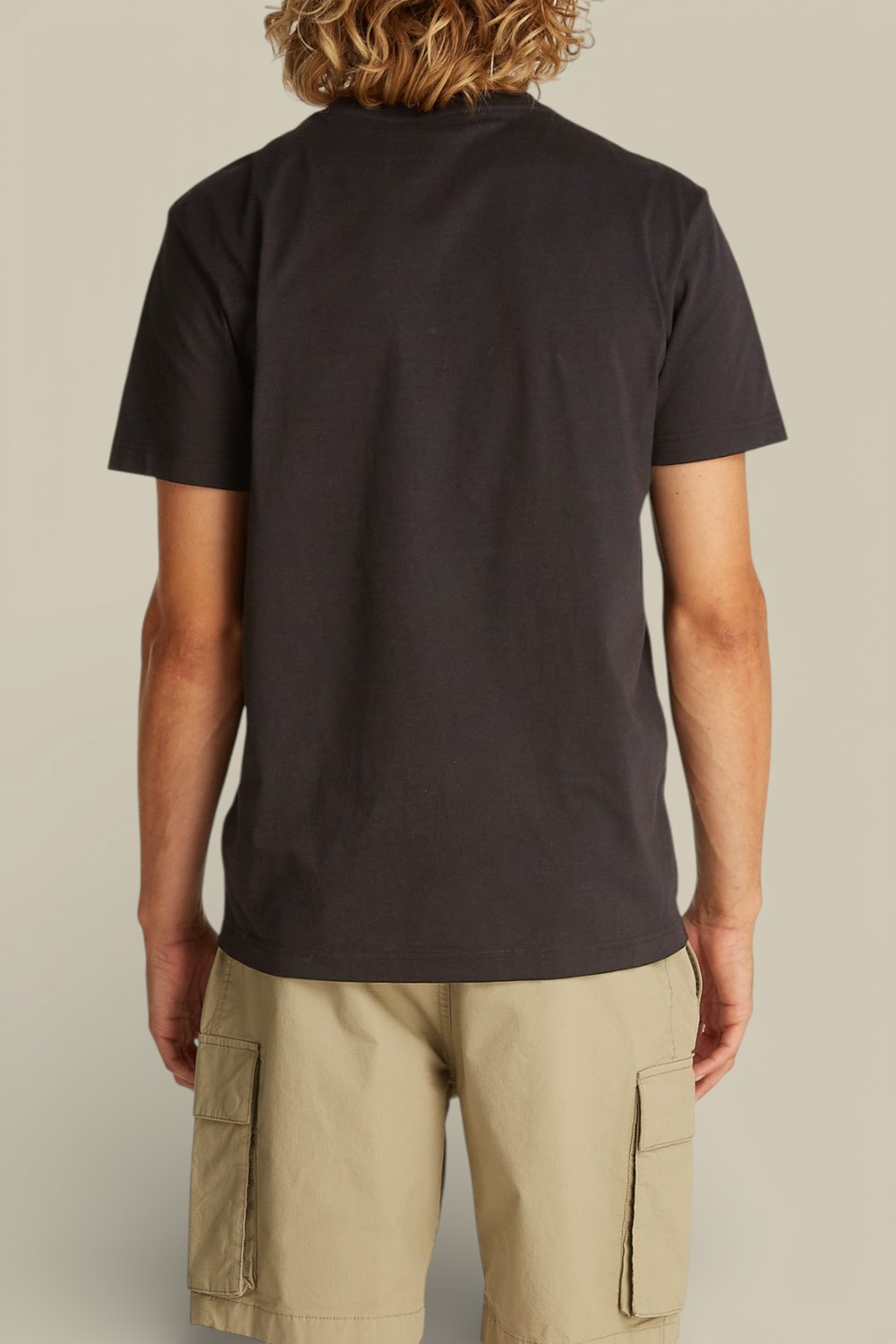 תמונת דוגמן אחורית של טי שירט