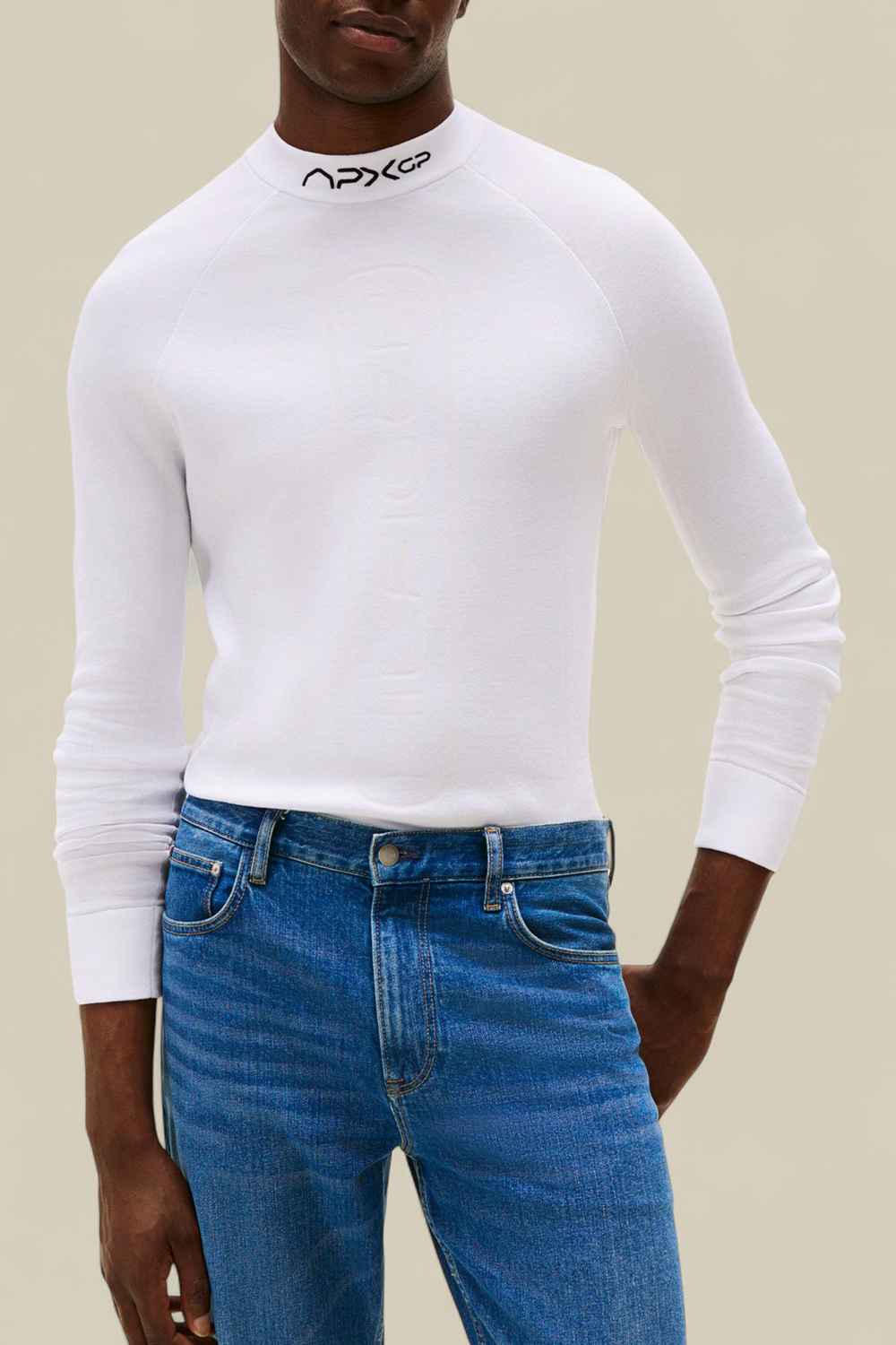 תמונת דוגמן קידמית של טומי הילפיגר X סרט פורמולה 1 חולצת גולף