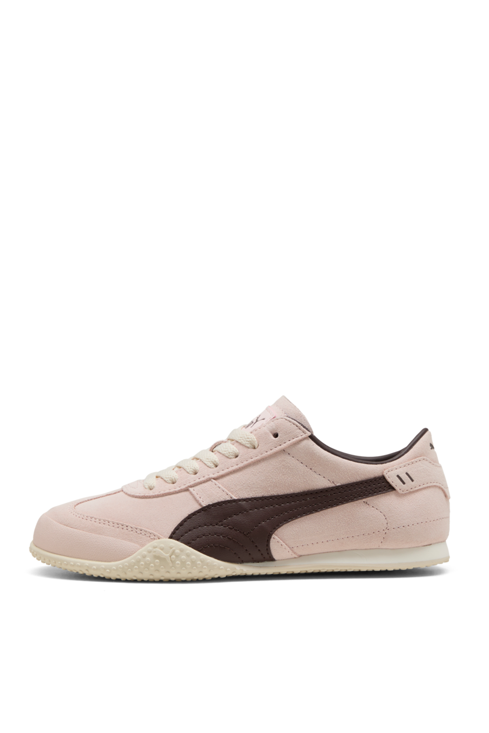 תמונה אחורית של נעלי סניקרס