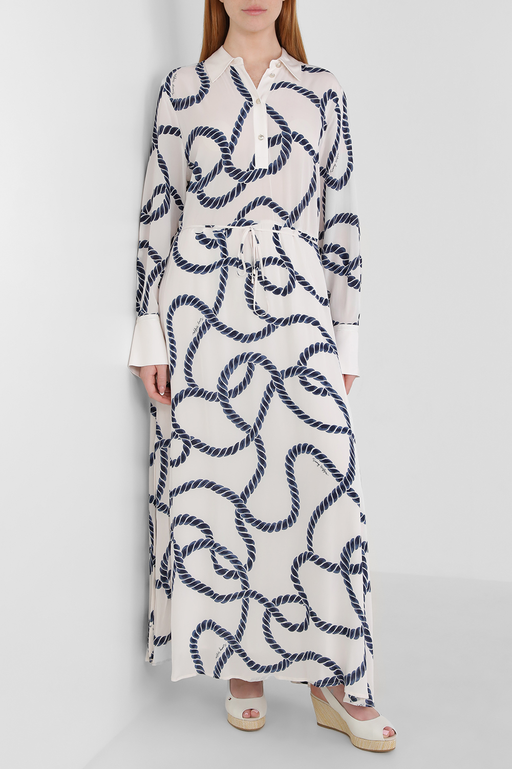 תמונת דוגמן קידמית של שמלת מקסי עם הדפס חבלים