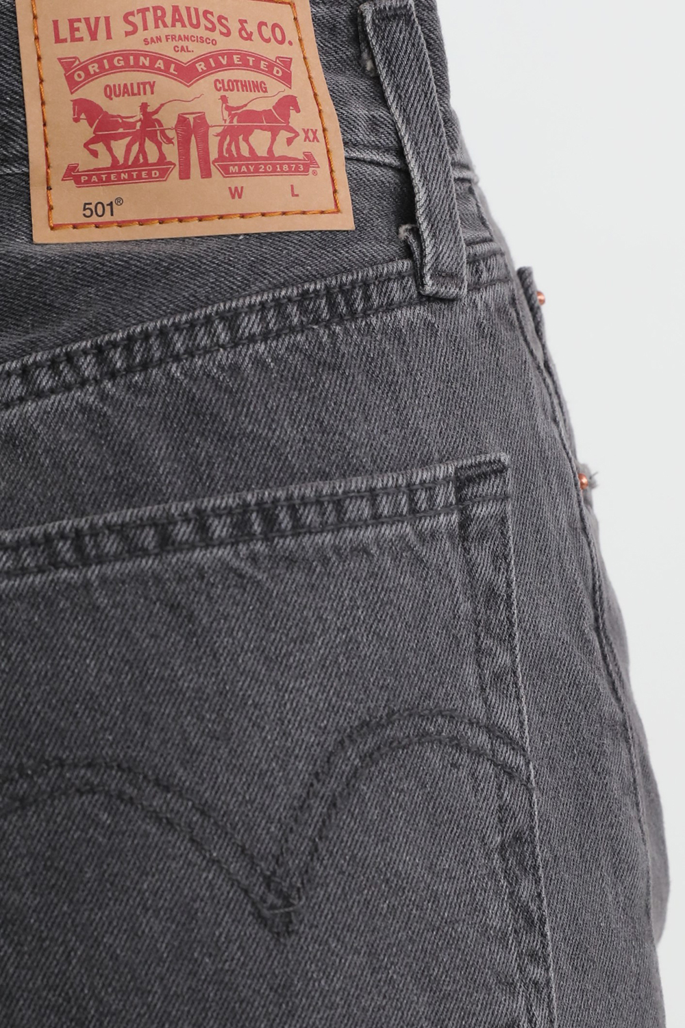 מכנסי ג'ינס 501 כהים עם אמרות פרומות LEVI`S