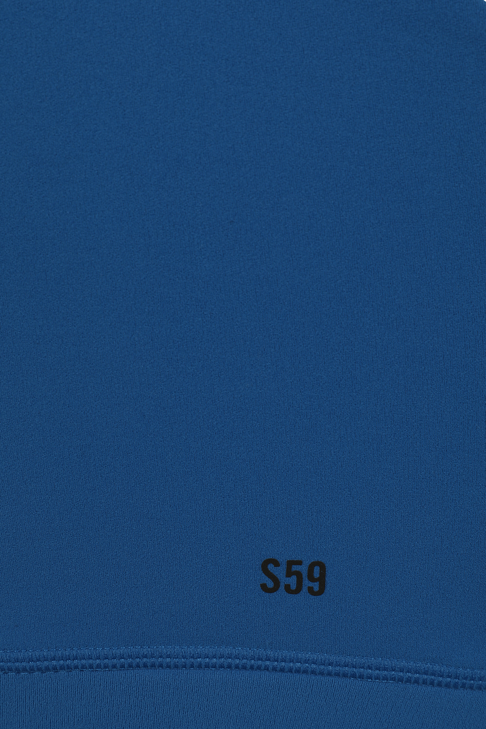 תמונה אחורית של טופ אייר-ווייט א-סימטרית