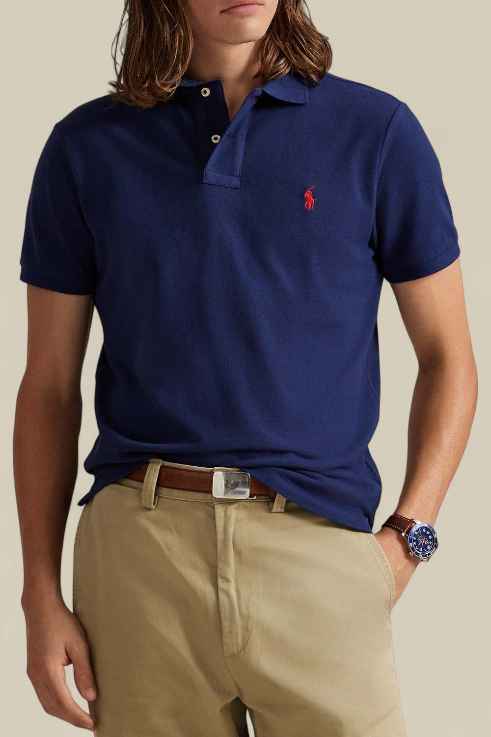 תמונת דוגמן קידמית של חולצת פולו קצרה סלים