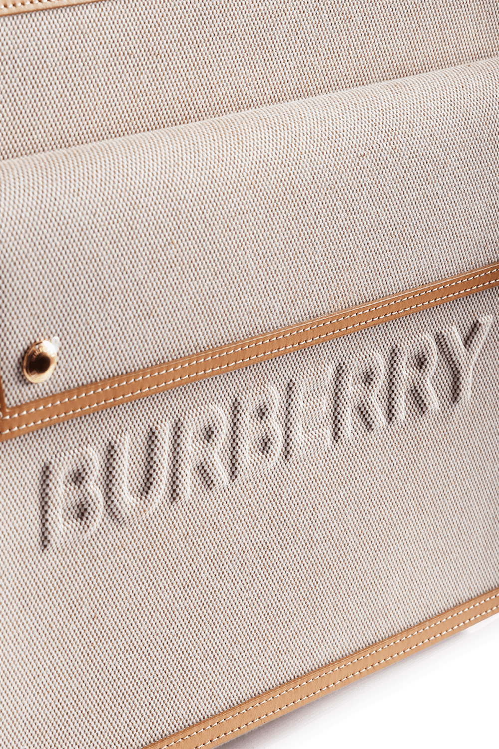 תמונת תקריב של Medium Two-Tone Pocket Bag