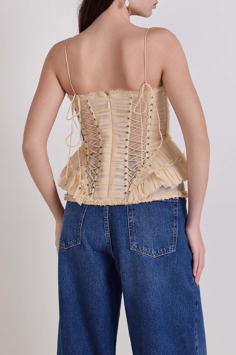 תמונת דוגמן אחורית של מחוך משי