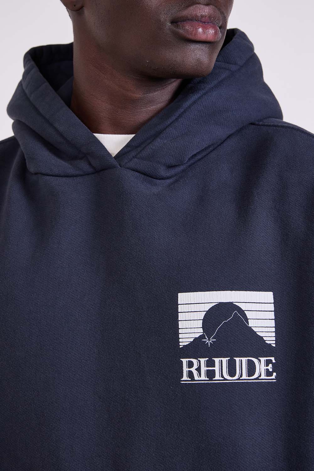 תמונת תקריב דוגמן של קפוצ'ון כותנה