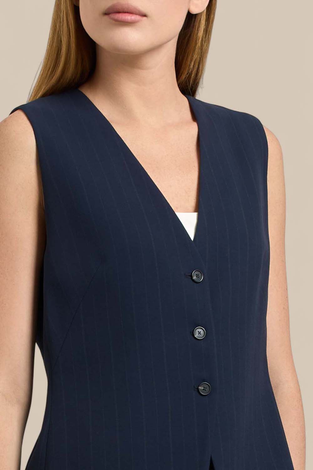 תמונת תקריב דוגמן של ווסט