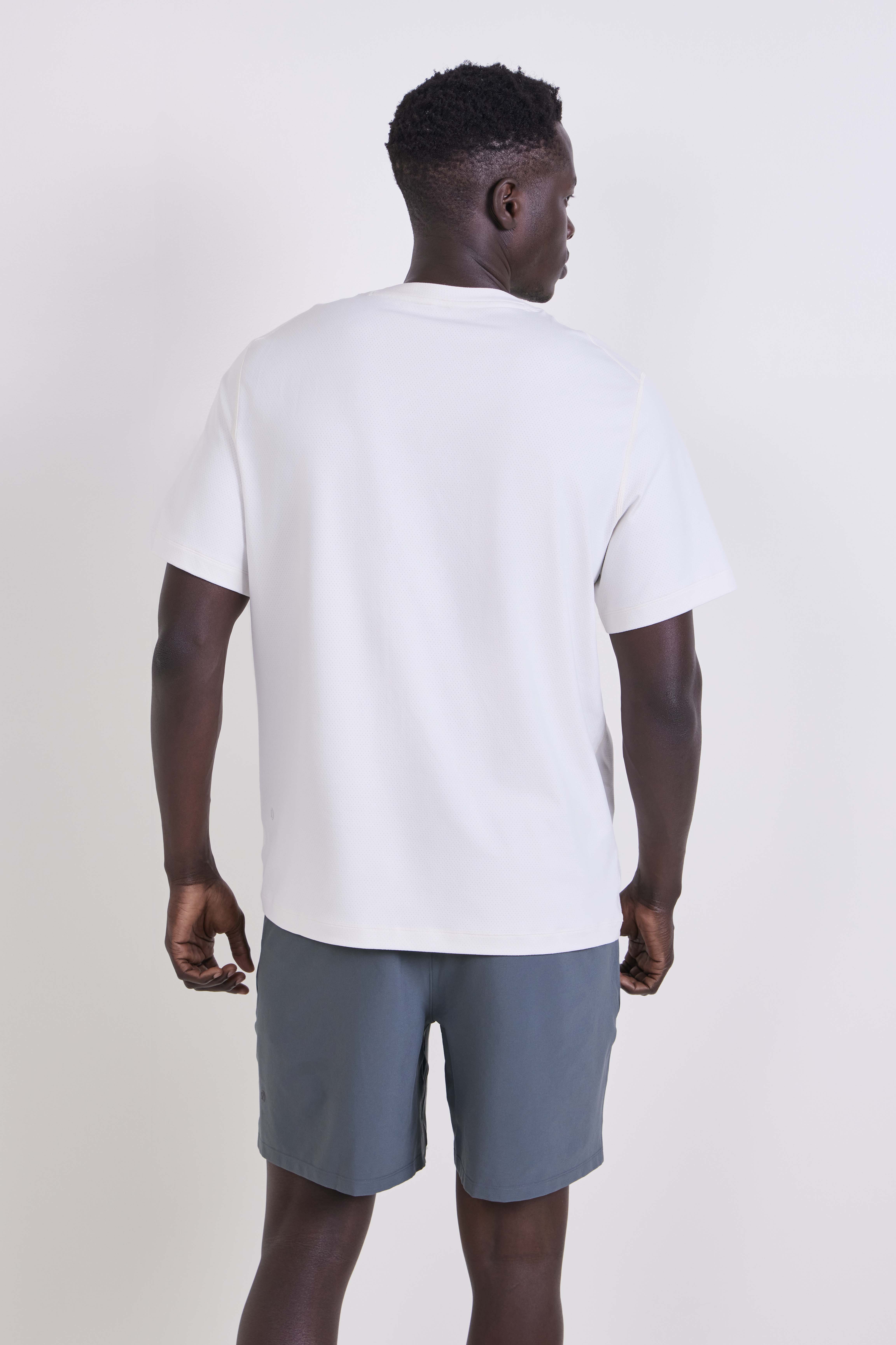 תמונת דוגמן אחורית של Mesh Soft Jersey Short Sleeve