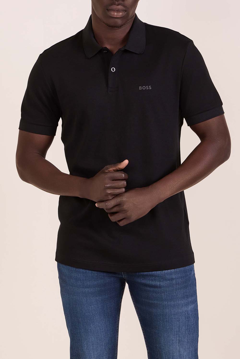 תמונת דוגמן קידמית של חולצות פולו