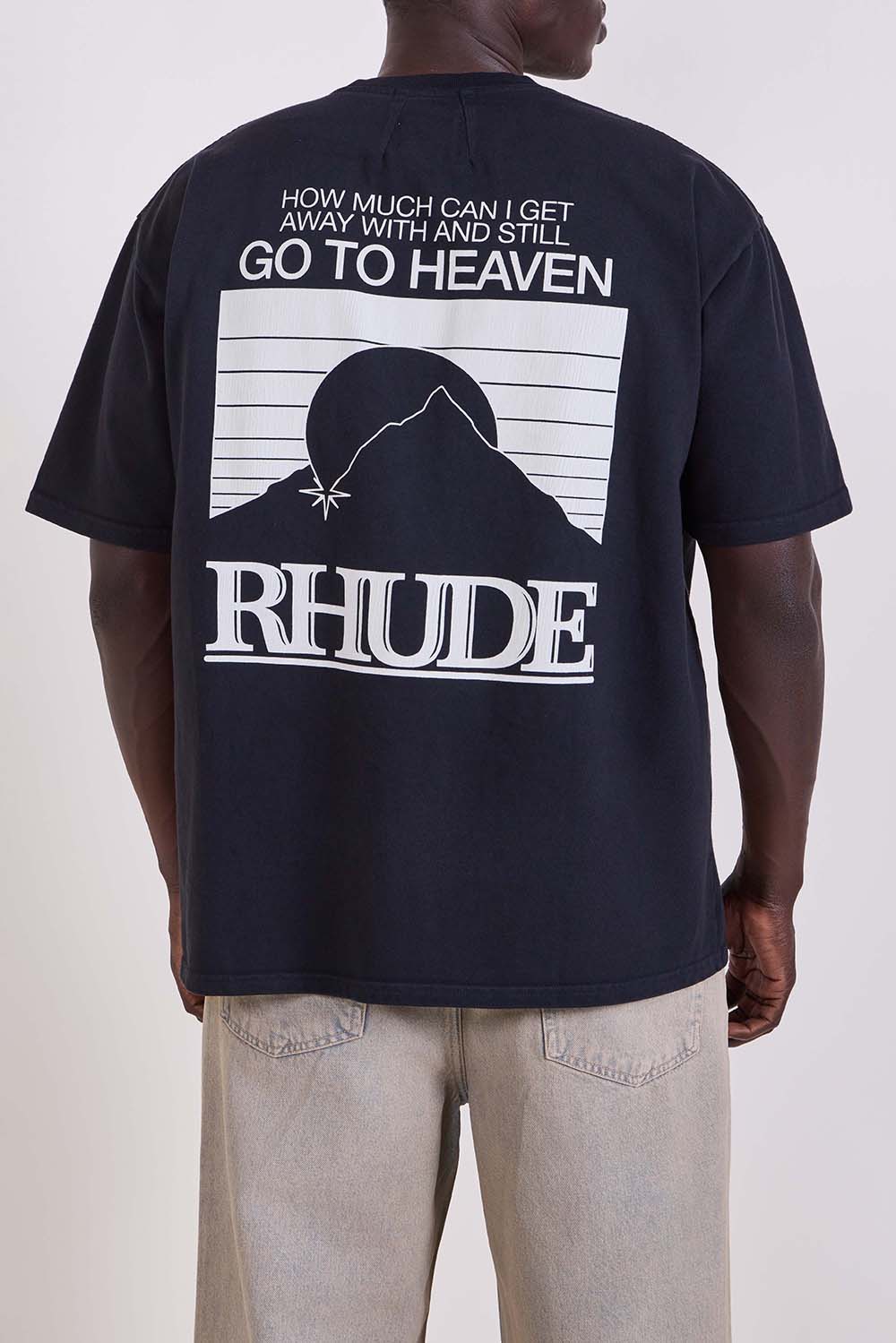 תמונת דוגמן אחורית של חולצת טי