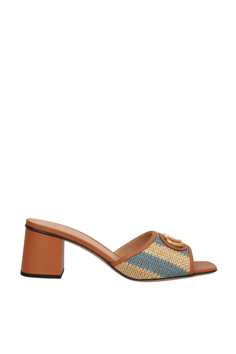 תמונה קידמית של כפכפי עקב