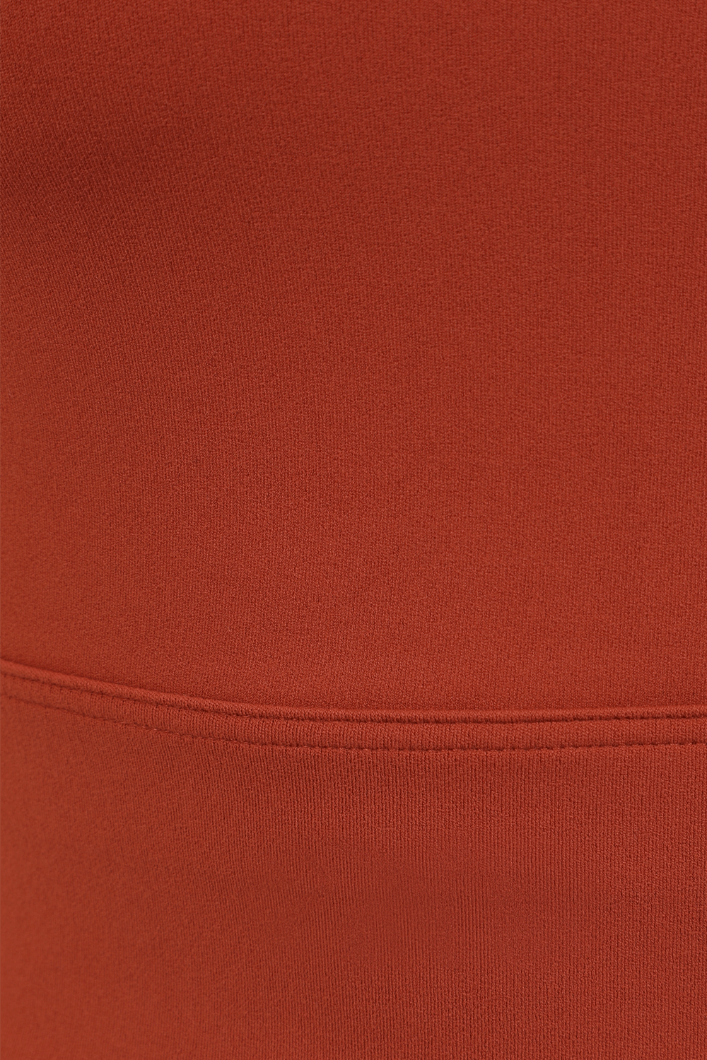 תמונה אחורית של טופ ספורטיבי יוגה לוקס בגוון אדום