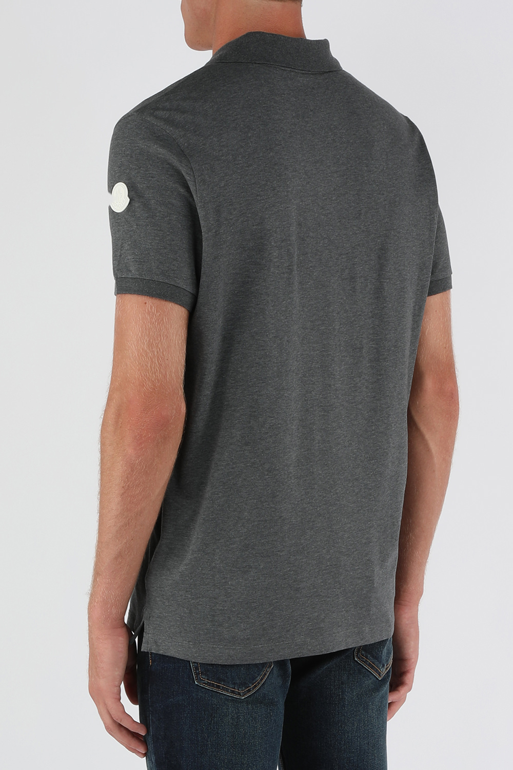 תמונת דוגמן אחורית של חולצת פולו טריקולור