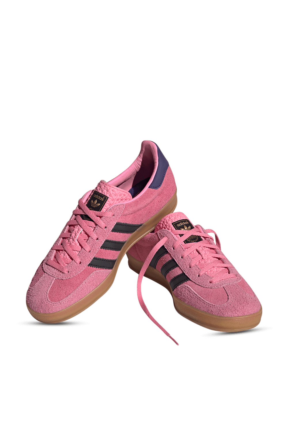 תמונה אחורית של נעלי סניקרס גזל אינדור