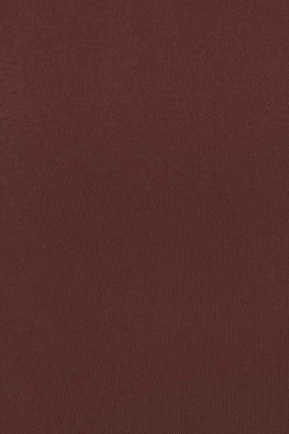 תמונת תקריב דוגמן של MID THIGH SHORT