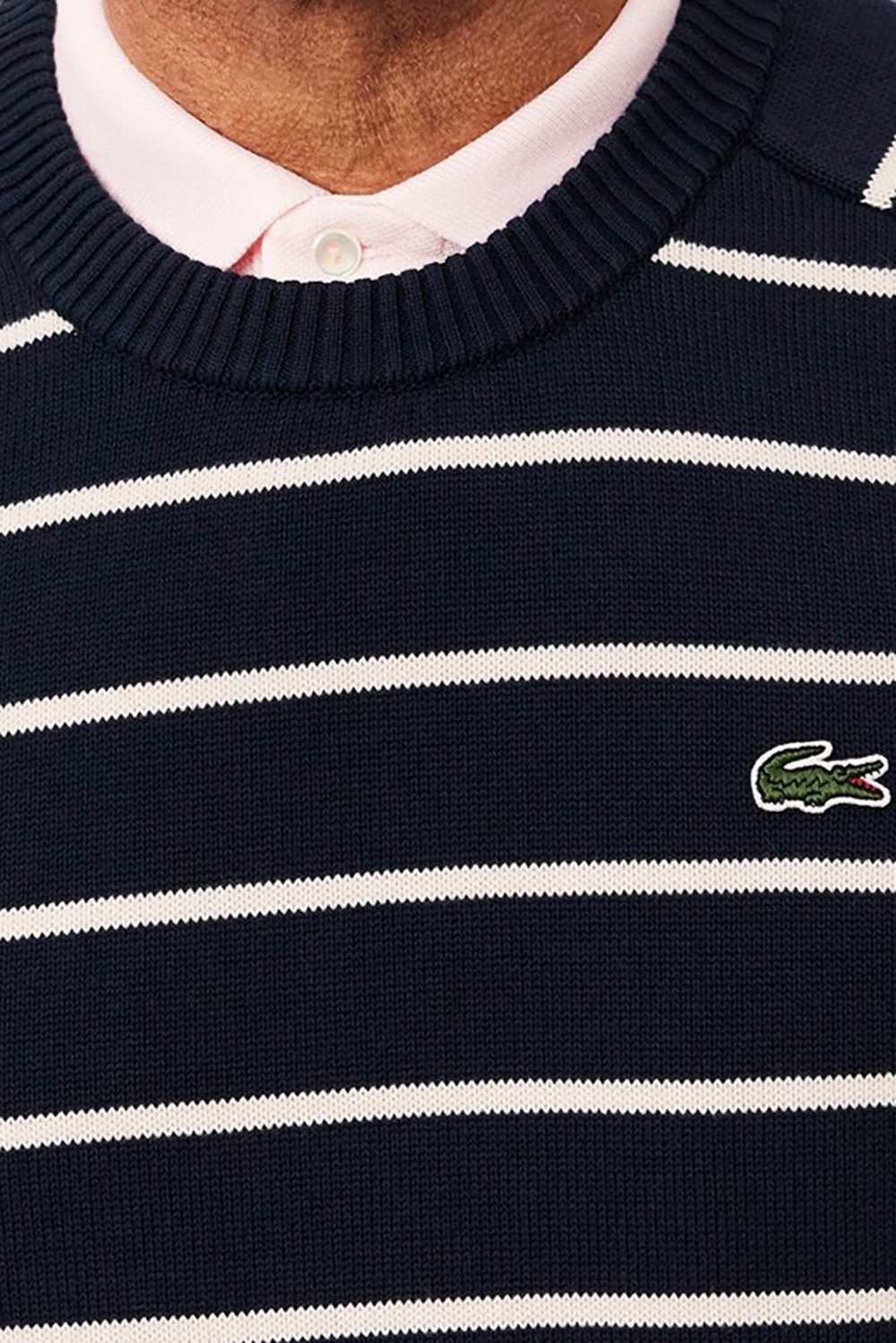 תמונת תקריב דוגמן של סריג כותנה