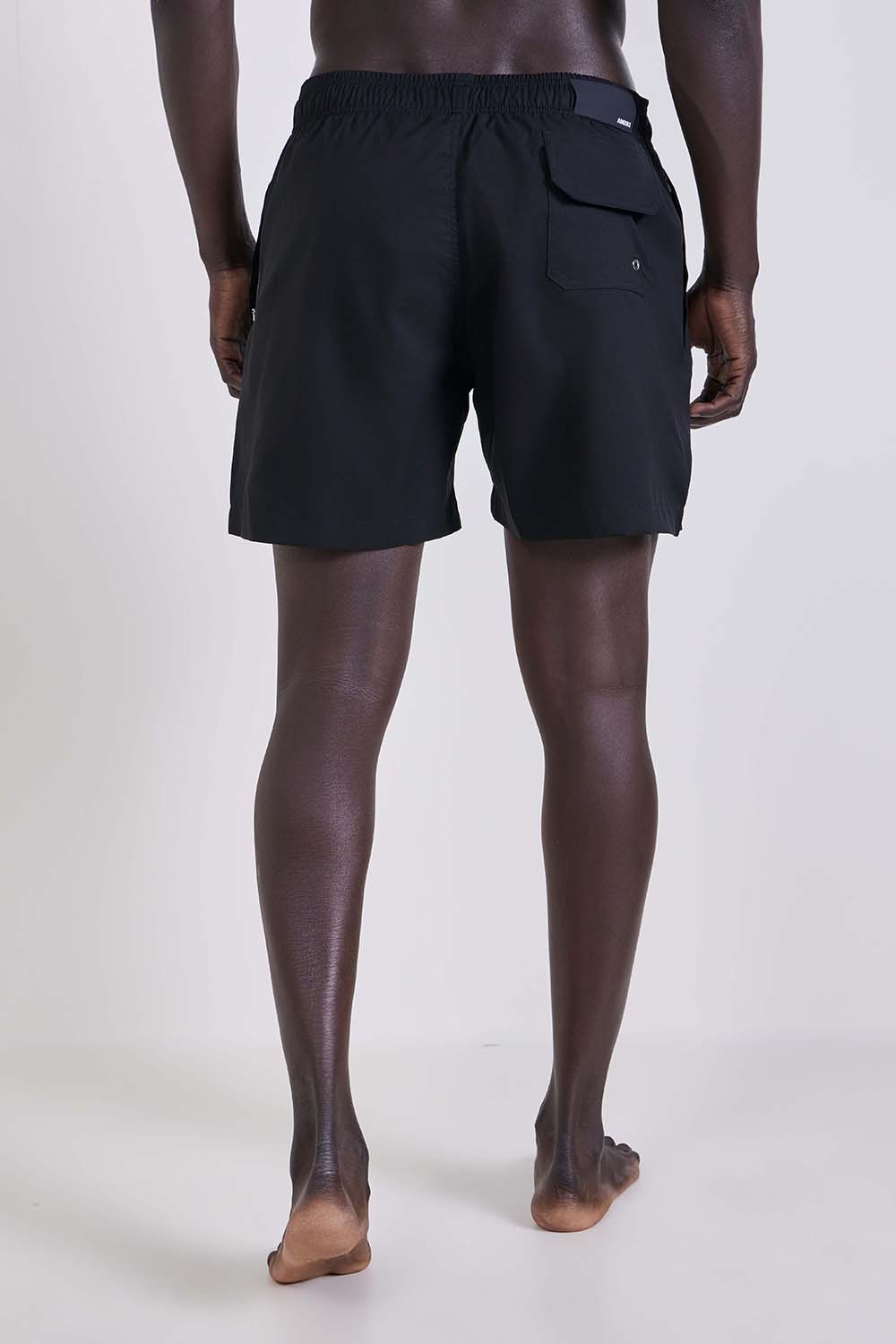 תמונת דוגמן אחורית של מכנסי בגד ים