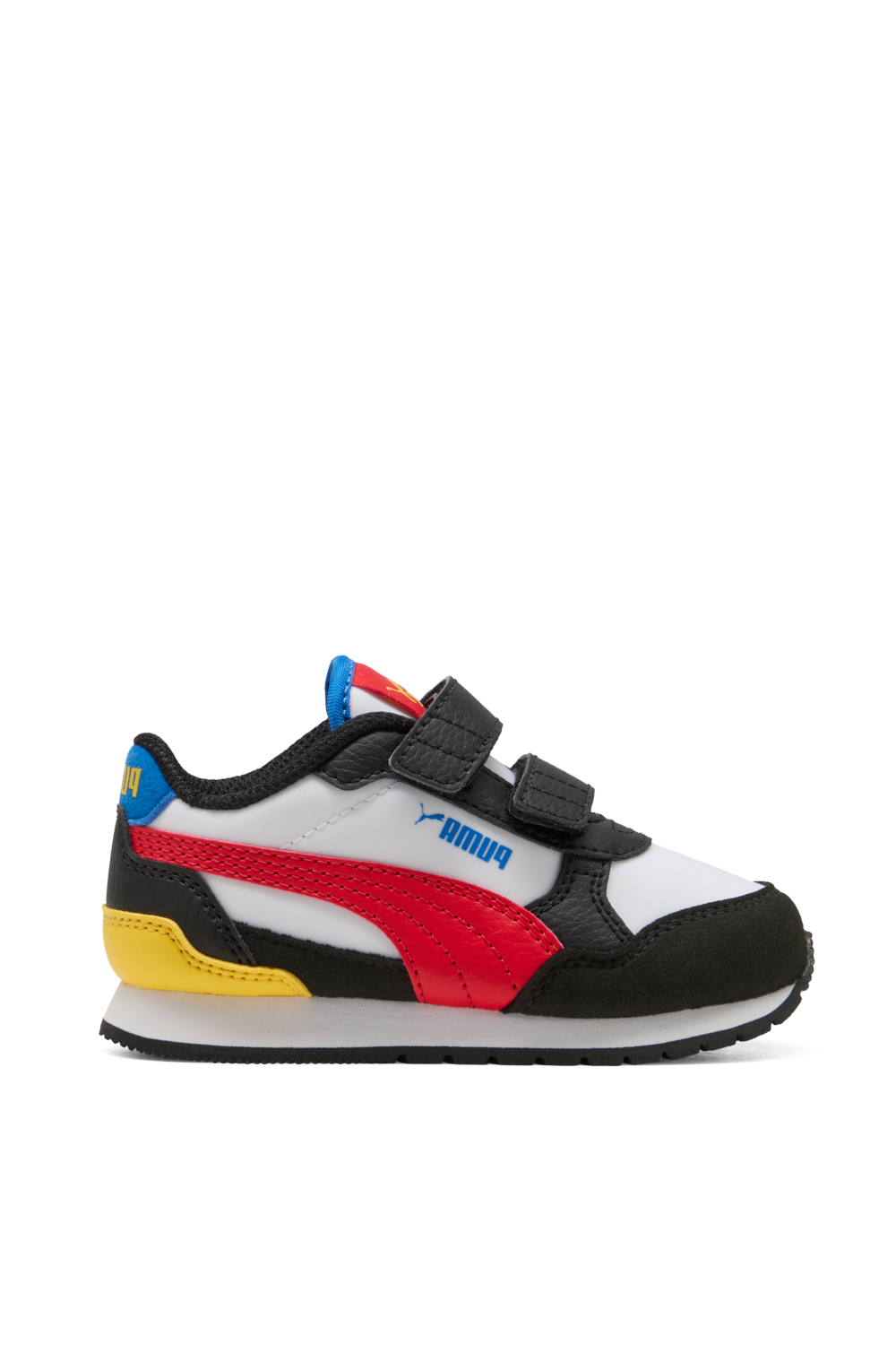 תמונה קידמית של נעלי סניקרס