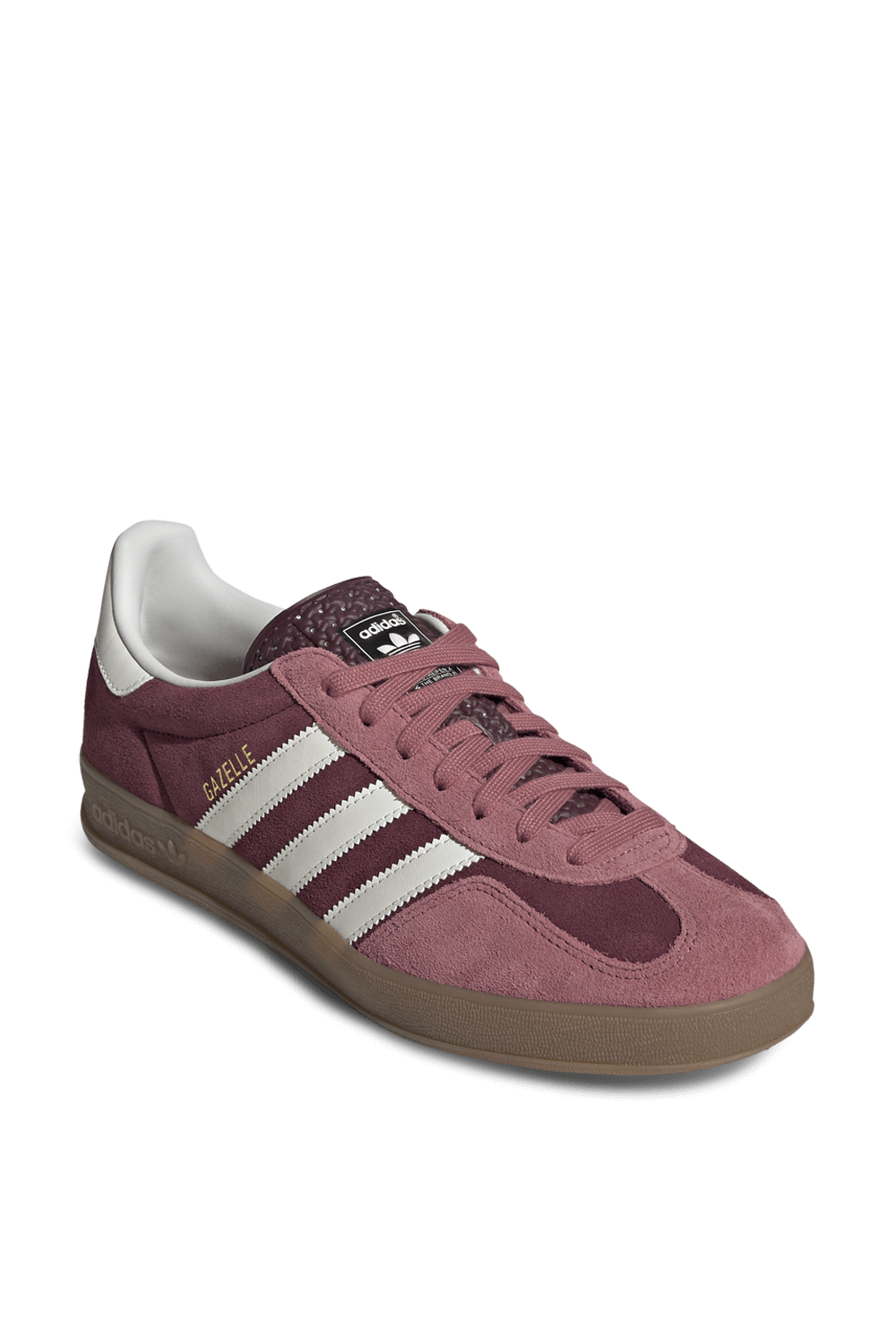 תמונת תקריב של נעלי סניקרס גזל