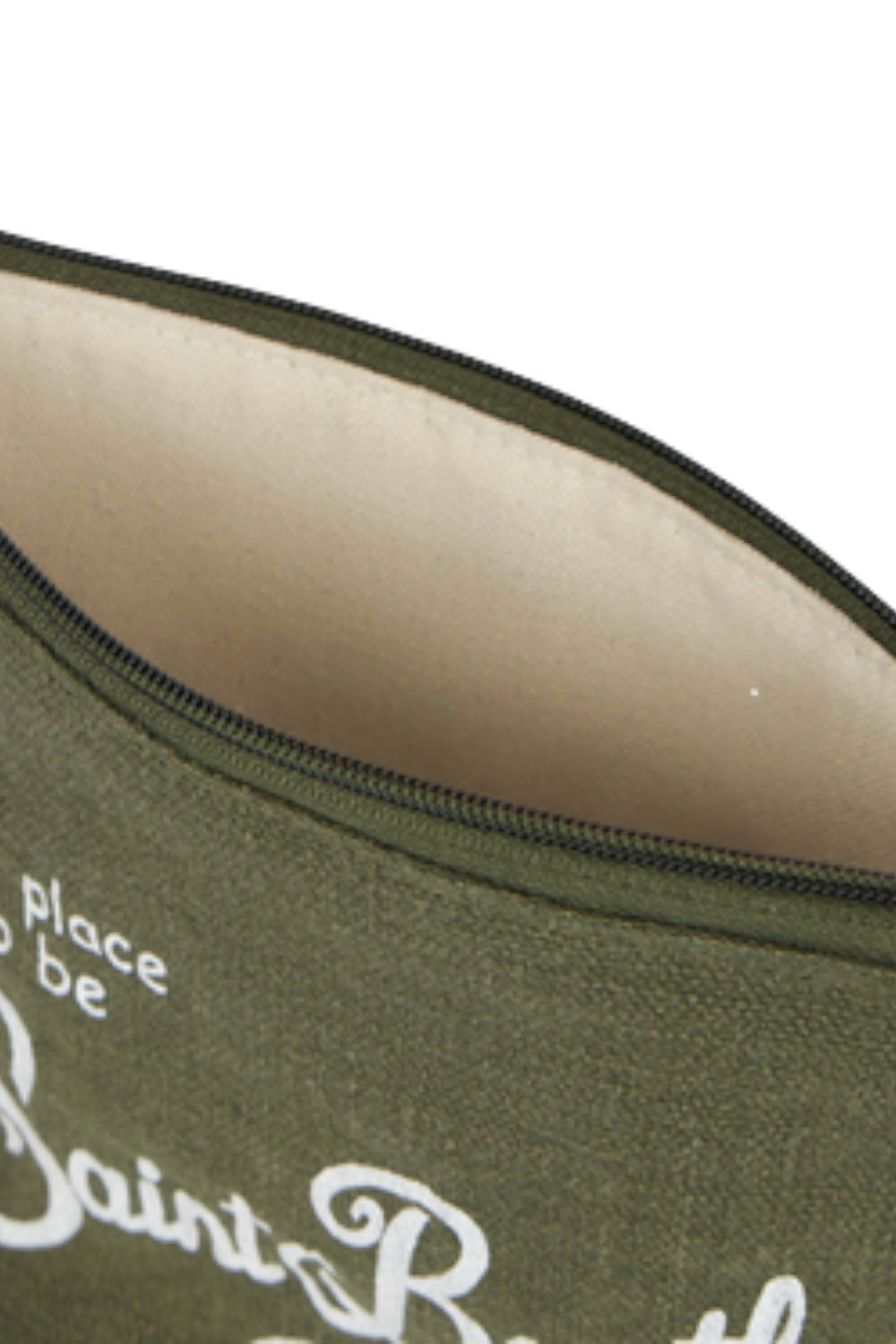 תמונת תקריב של תיק קלאץ'