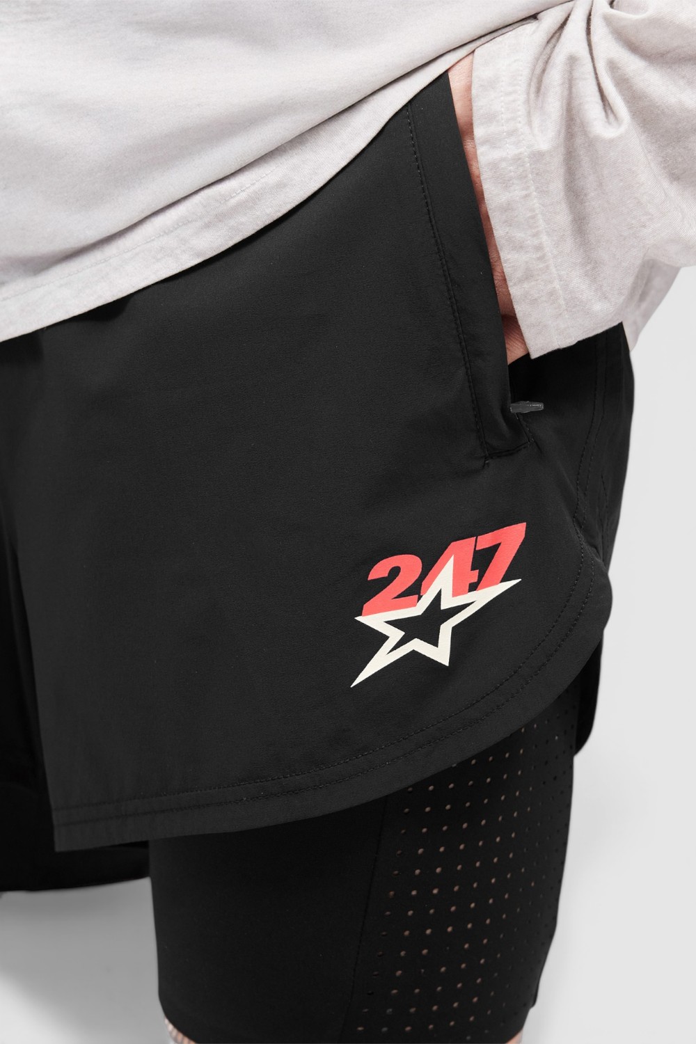 תמונת תקריב דוגמן של מכנסי אימון