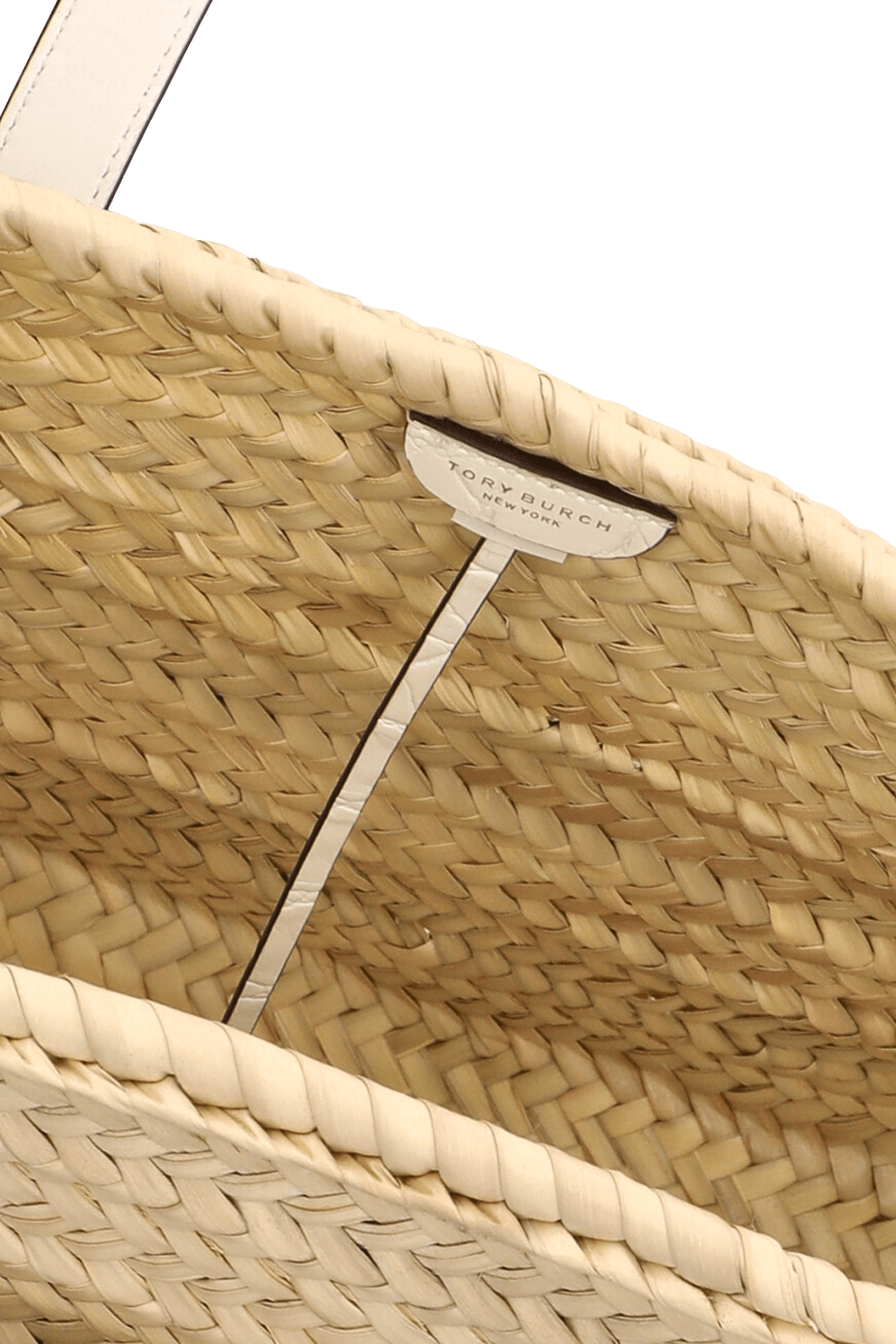 תמונת פנים של תיק קש אלה