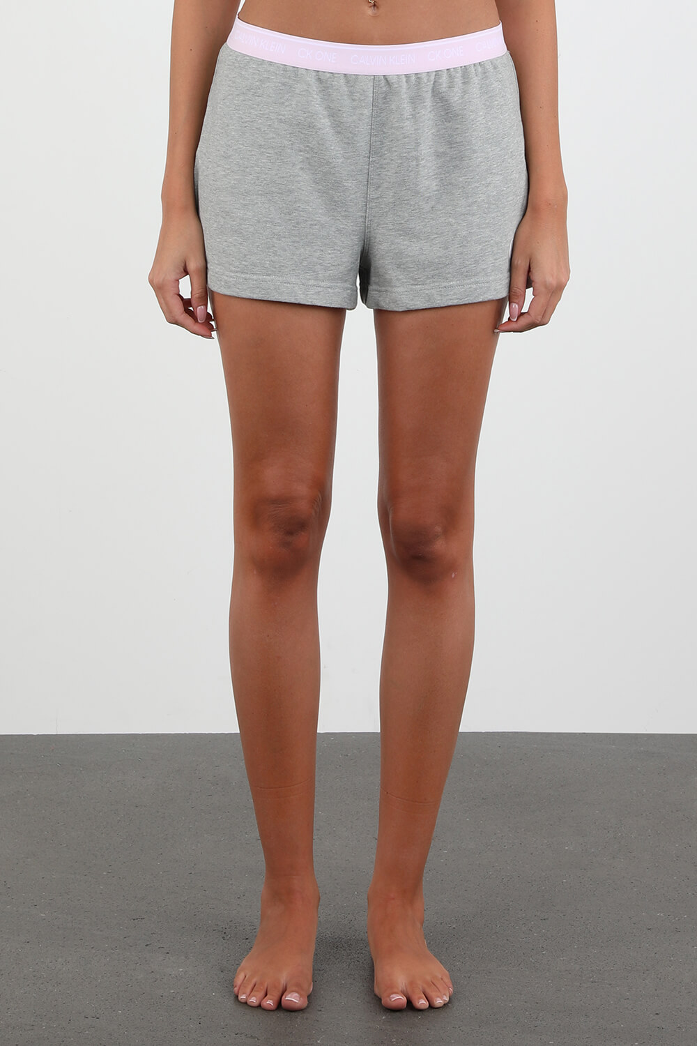 תמונת דוגמן קידמית של Lounge Shorts in Grey