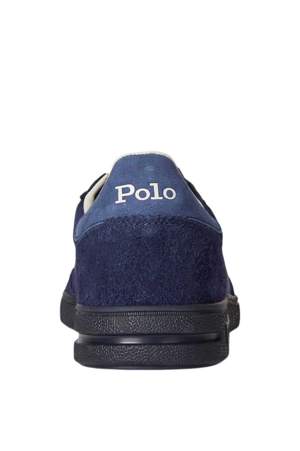 תמונת פנים של נעלי סניקרס