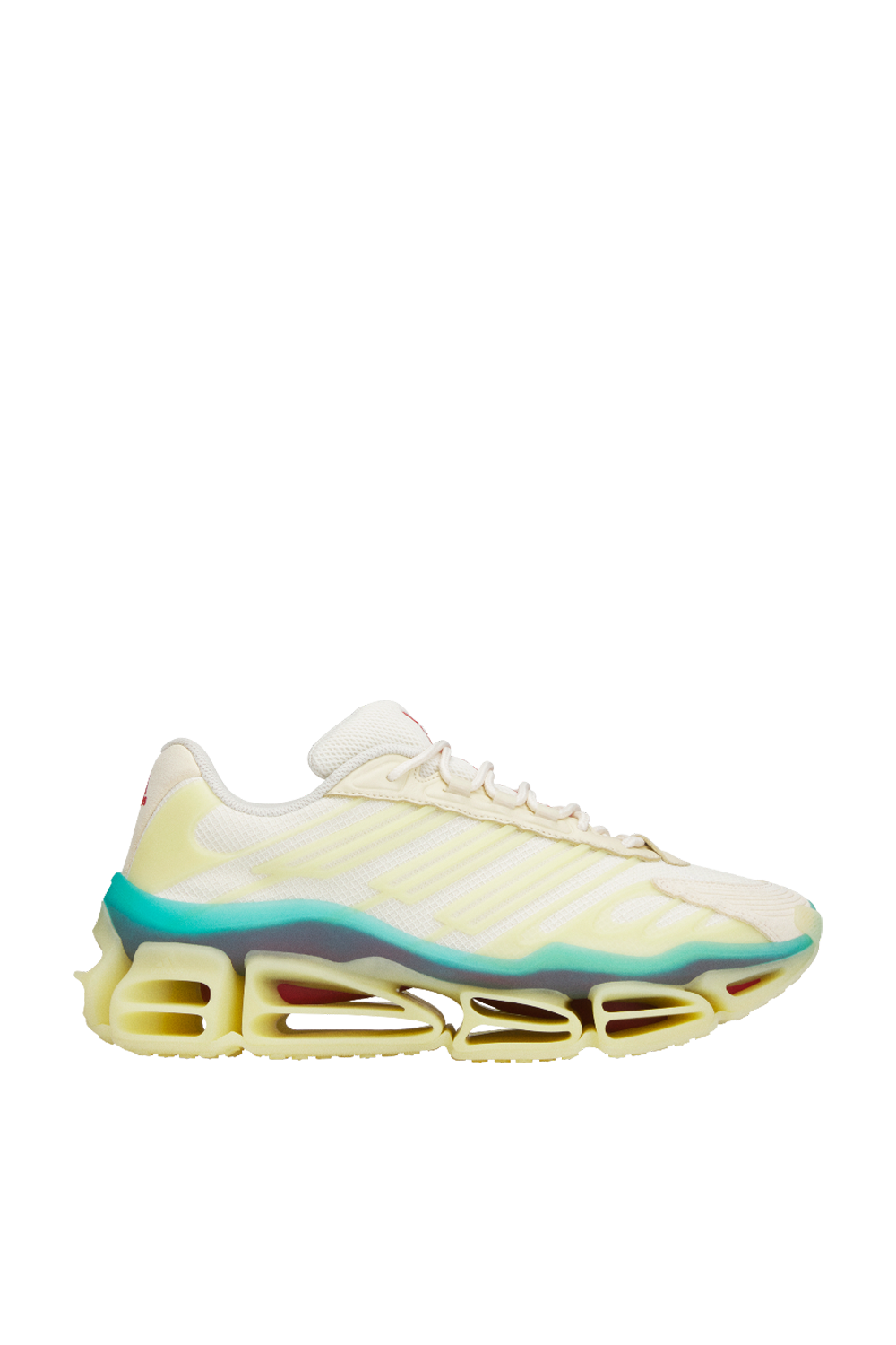 תמונה קידמית של נעלי סניקרס מגה־רייד אדידס X וילי צ'אווריה