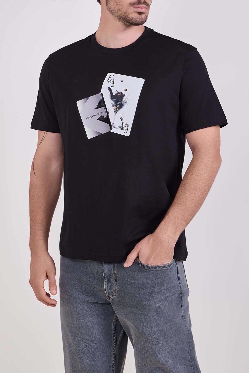 תמונת דוגמן קידמית של חולצת טי