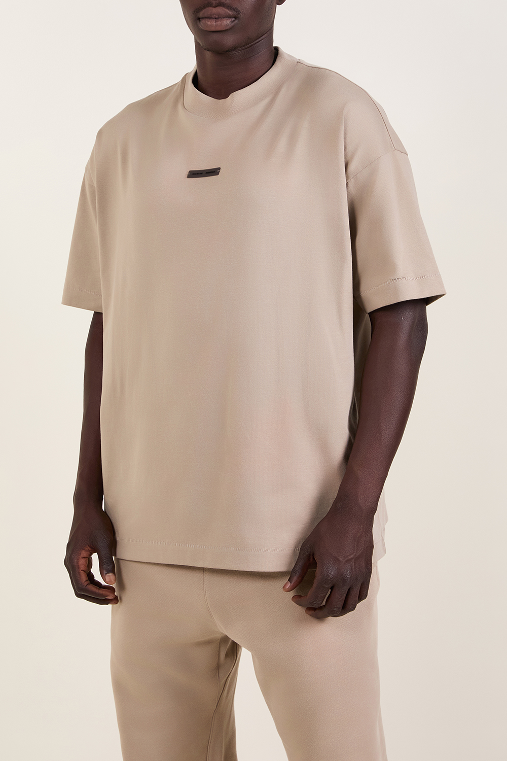 תמונת דוגמן קידמית של חולצת טי