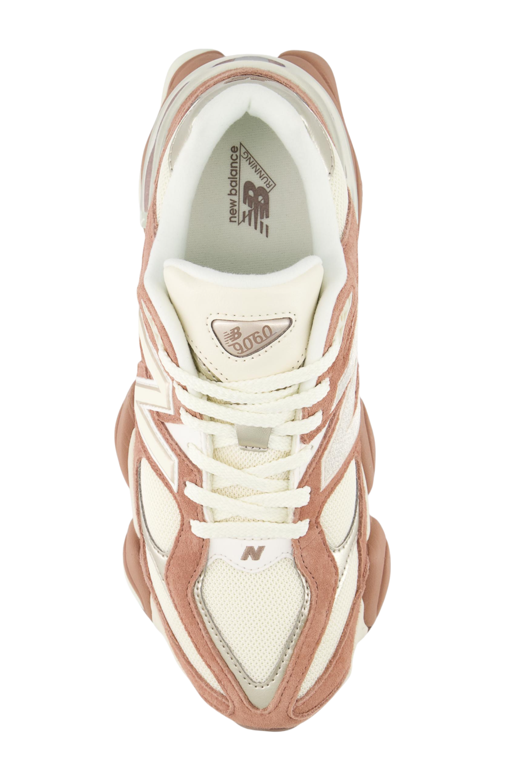 תמונת תקריב של נעלי סניקרס 9060