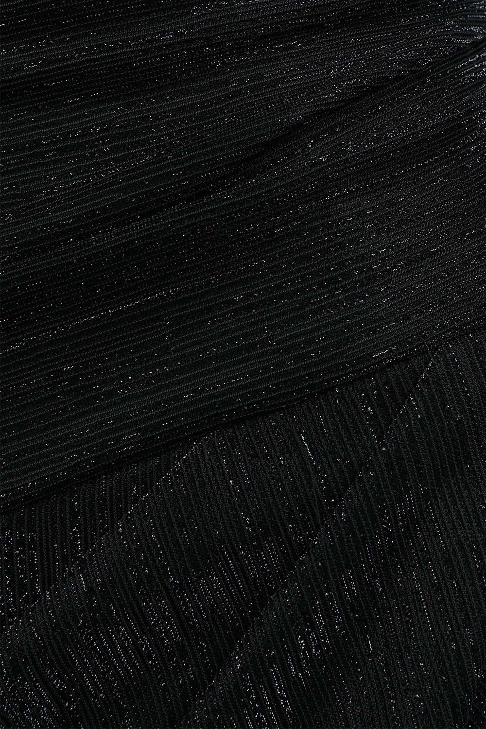 תמונה אחורית של חצאית מעטפה א-סימטרית