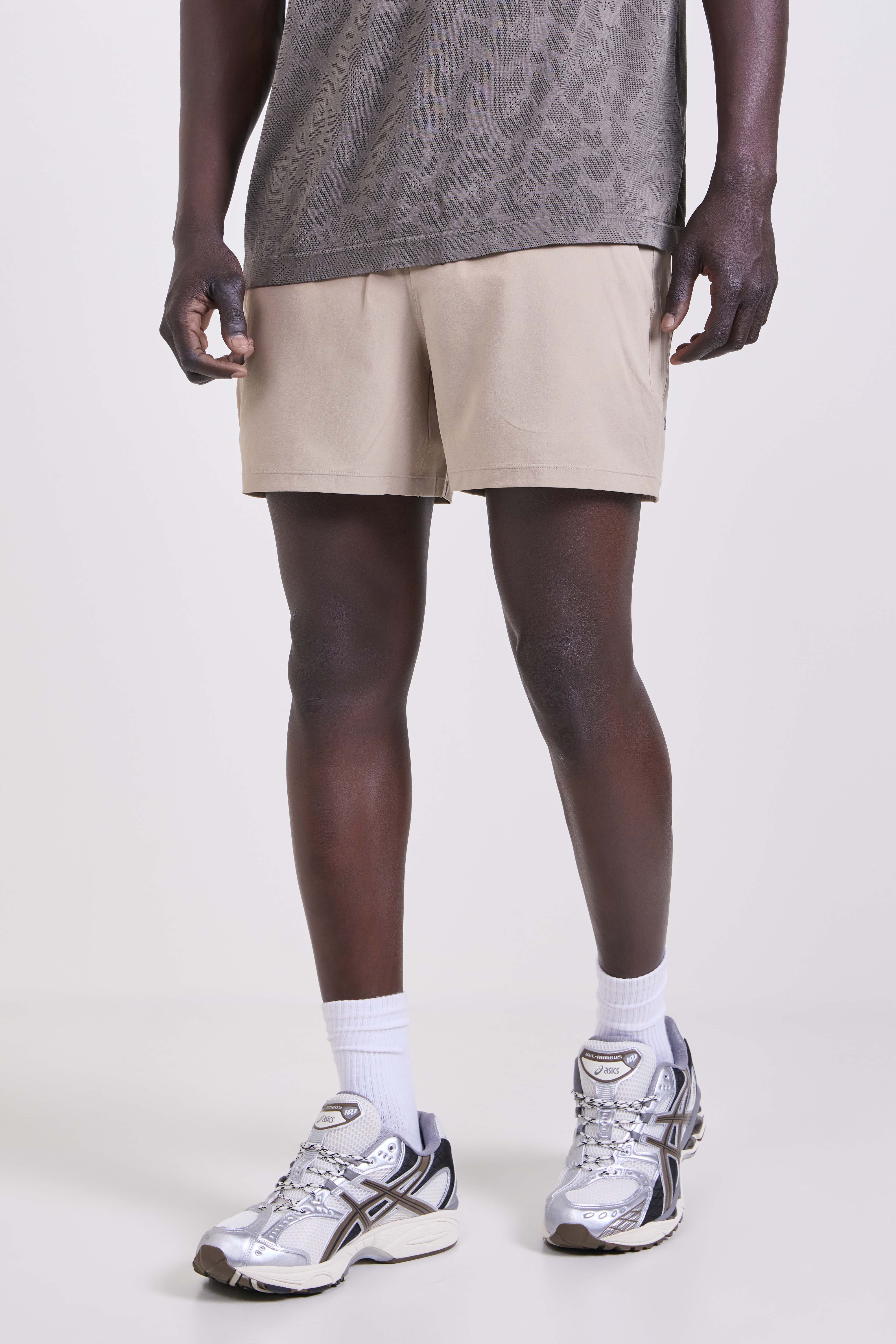 תמונת דוגמן קידמית של Pace Breaker Short LL `5