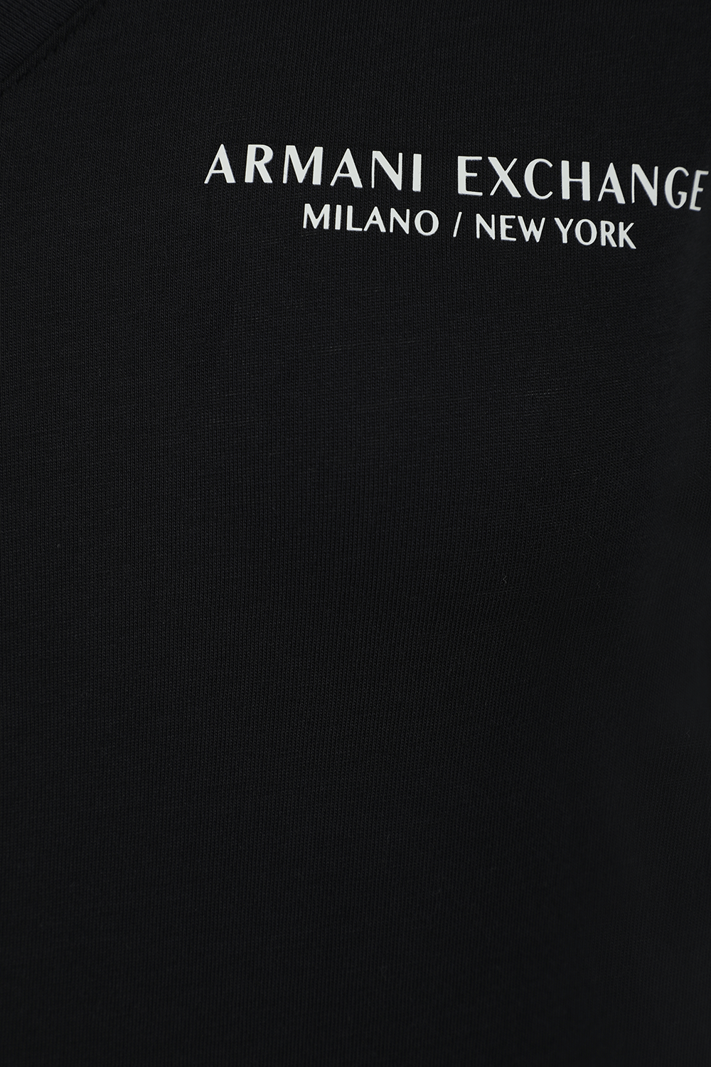 חולצת לוגו וי שחורה ARMANI EXCHANGE
