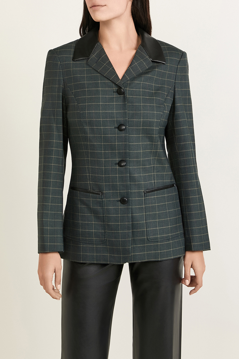 תמונת דוגמן קידמית של בלייזר דרו